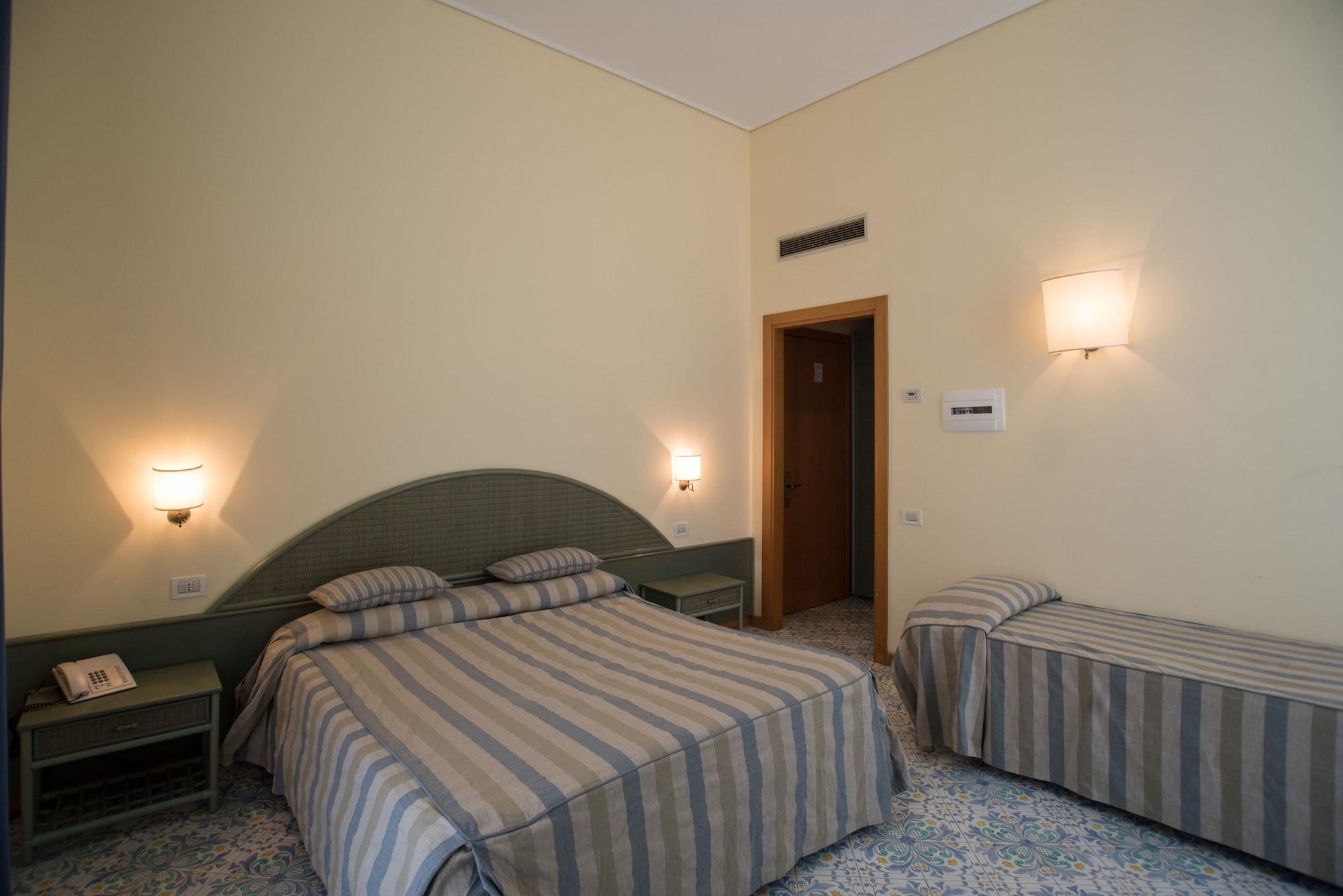 Hotel Villa Maria Sorrento Luaran gambar