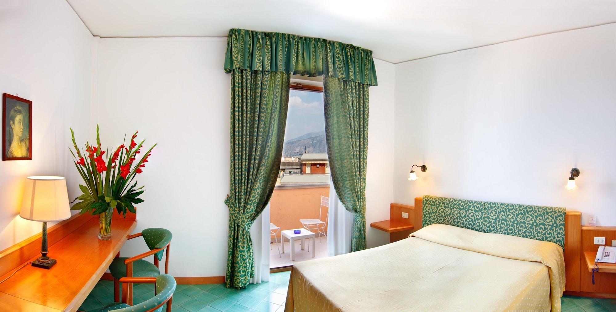Hotel Villa Maria Sorrento Luaran gambar