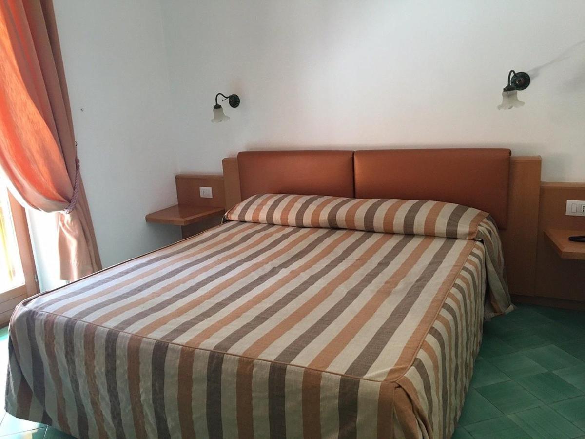 Hotel Villa Maria Sorrento Luaran gambar